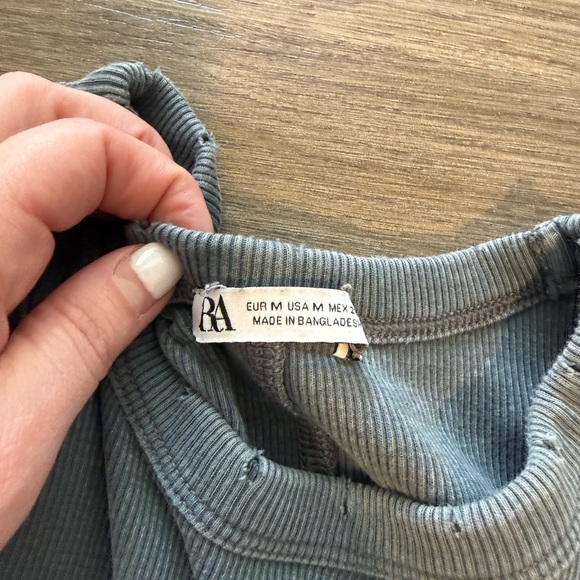 Zara Ribbed Racerback Gray Tank - Picture 3 of 3